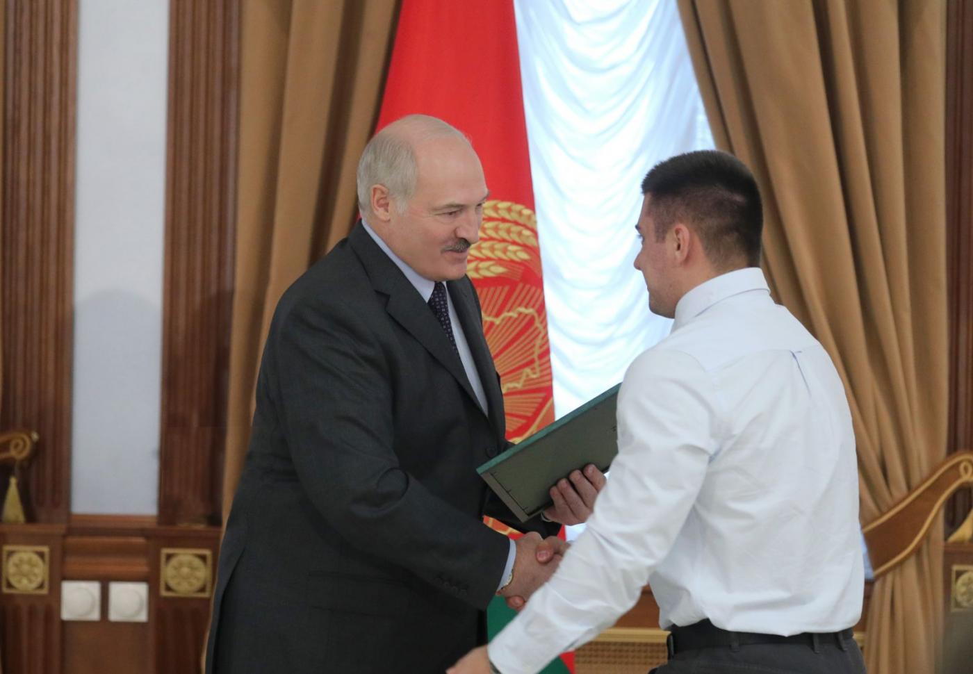 Благодарность Президента Евгению Тихонцову